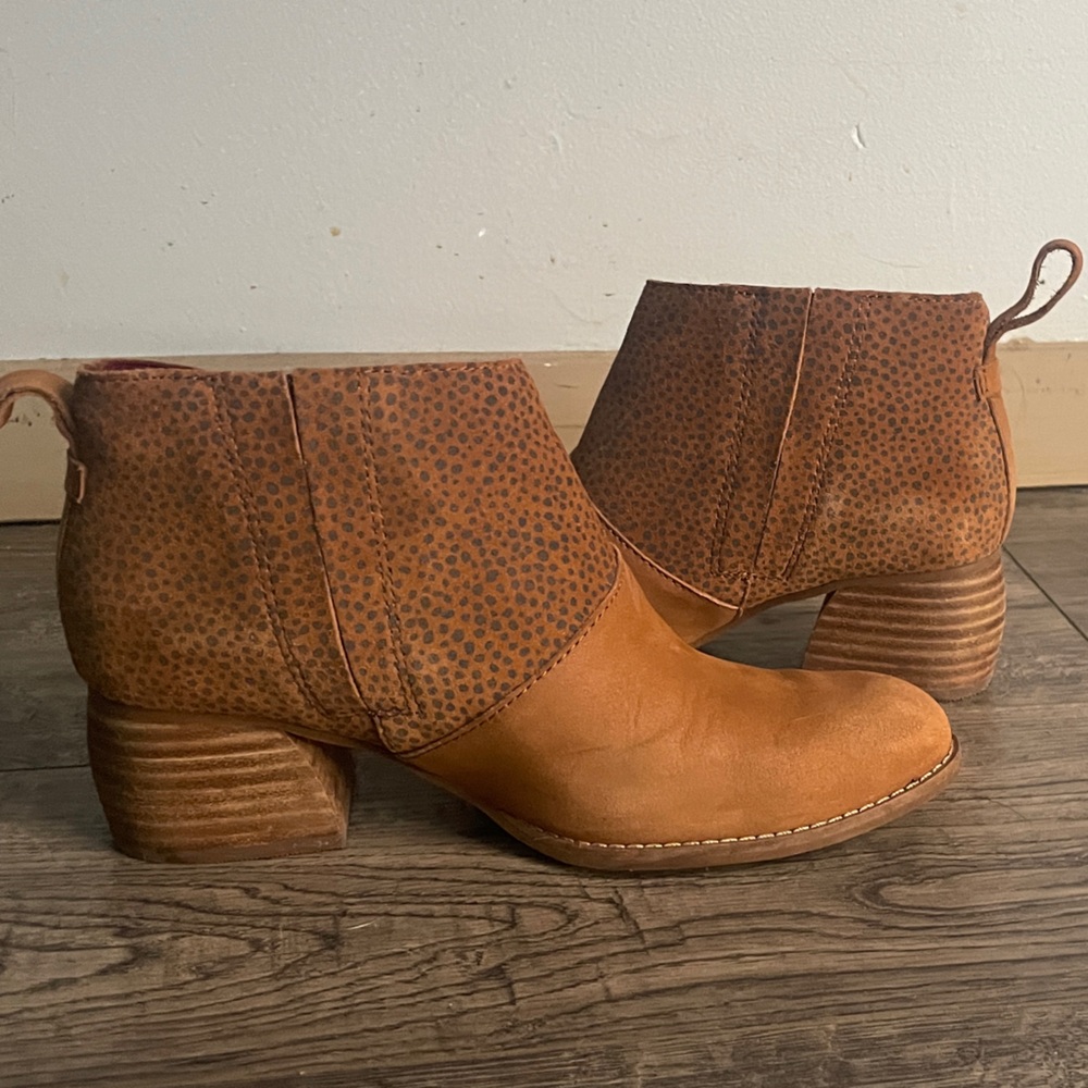 Toms Tan Ankle Booties